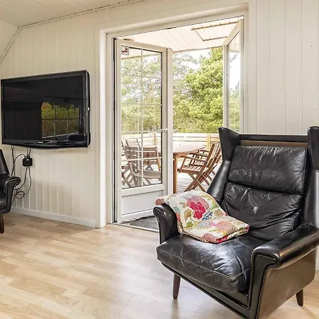 Holiday home Lovely Holiday With Swimming Pool,