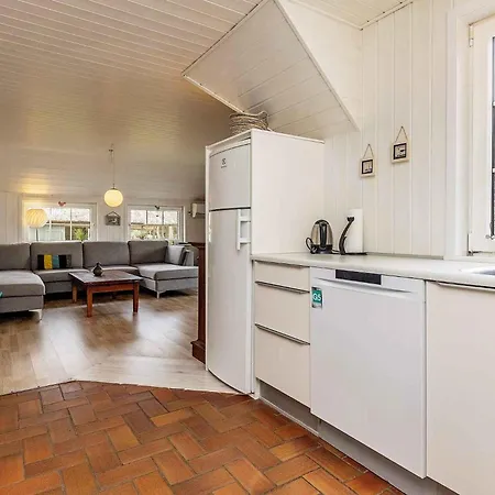 Lovely Holiday With Swimming Pool, Holiday home Blavand